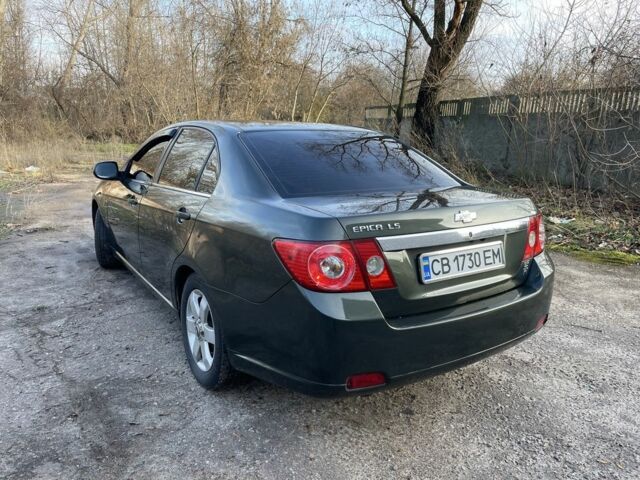 Зелений Шевроле Епіка, об'ємом двигуна 2 л та пробігом 236 тис. км за 4300 $, фото 1 на Automoto.ua