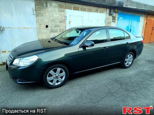 Зеленый Шевроле Эпика, объемом двигателя 2 л и пробегом 104 тыс. км за 5490 $, фото 1 на Automoto.ua