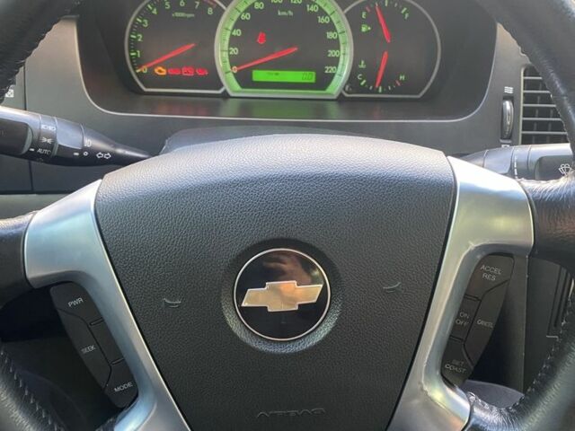 Зелений Шевроле Епіка, об'ємом двигуна 2 л та пробігом 333 тис. км за 4700 $, фото 4 на Automoto.ua