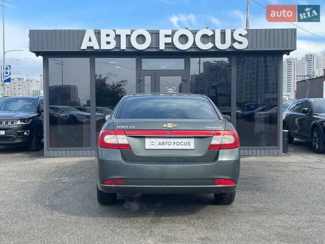 Зелений Шевроле Епіка, об'ємом двигуна 2 л та пробігом 312 тис. км за 5290 $, фото 6 на Automoto.ua