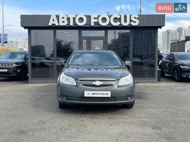 Зелений Шевроле Епіка, об'ємом двигуна 2 л та пробігом 312 тис. км за 5290 $, фото 2 на Automoto.ua