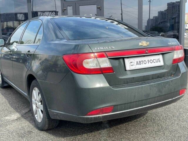 Зелений Шевроле Епіка, об'ємом двигуна 2 л та пробігом 312 тис. км за 5290 $, фото 5 на Automoto.ua