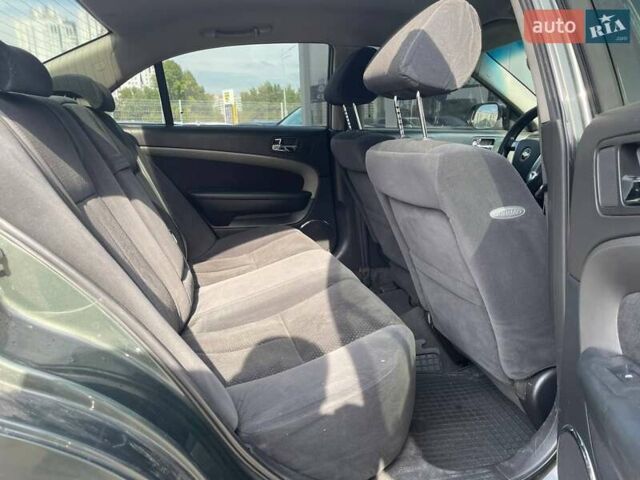 Зелений Шевроле Епіка, об'ємом двигуна 2 л та пробігом 312 тис. км за 5290 $, фото 10 на Automoto.ua