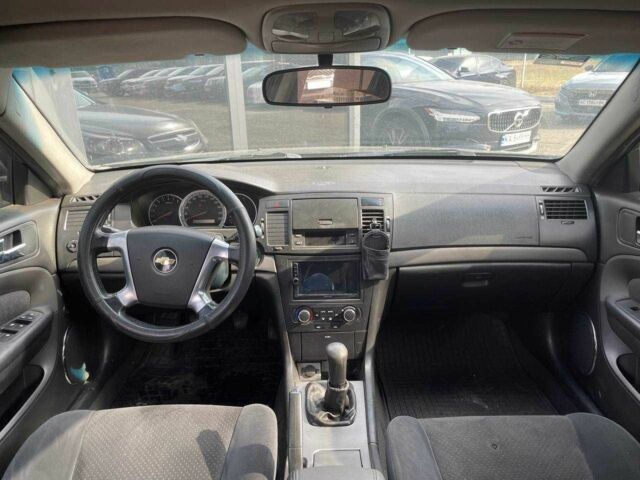 Зелений Шевроле Епіка, об'ємом двигуна 2 л та пробігом 312 тис. км за 5290 $, фото 14 на Automoto.ua