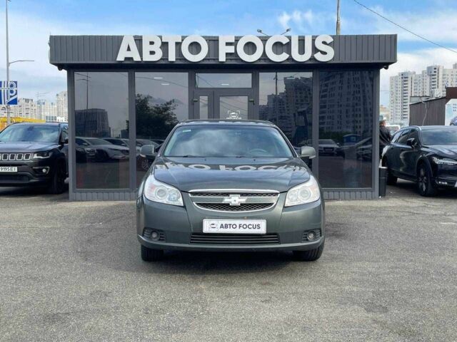 Зелений Шевроле Епіка, об'ємом двигуна 2 л та пробігом 312 тис. км за 5290 $, фото 2 на Automoto.ua