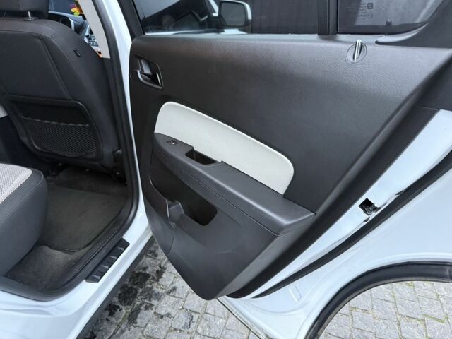 Белый Шевроле Эквинокс, объемом двигателя 3 л и пробегом 270 тыс. км за 7500 $, фото 16 на Automoto.ua