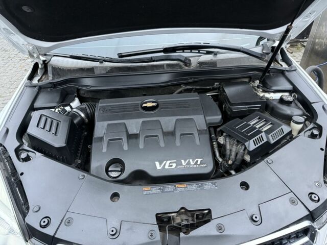 Белый Шевроле Эквинокс, объемом двигателя 3 л и пробегом 270 тыс. км за 7500 $, фото 12 на Automoto.ua