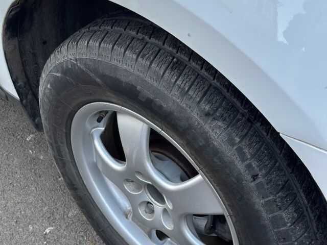 Белый Шевроле Эквинокс, объемом двигателя 2.4 л и пробегом 273 тыс. км за 8999 $, фото 4 на Automoto.ua