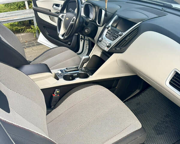 Белый Шевроле Эквинокс, объемом двигателя 2.38 л и пробегом 212 тыс. км за 9700 $, фото 8 на Automoto.ua