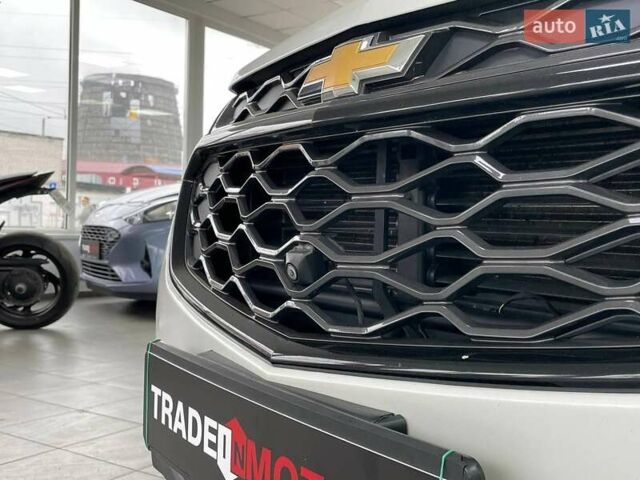 Білий Шевроле Еквінокс, об'ємом двигуна 2 л та пробігом 123 тис. км за 18990 $, фото 17 на Automoto.ua