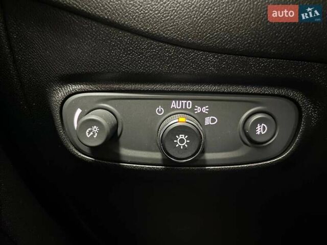 Білий Шевроле Еквінокс, об'ємом двигуна 2 л та пробігом 123 тис. км за 18990 $, фото 27 на Automoto.ua