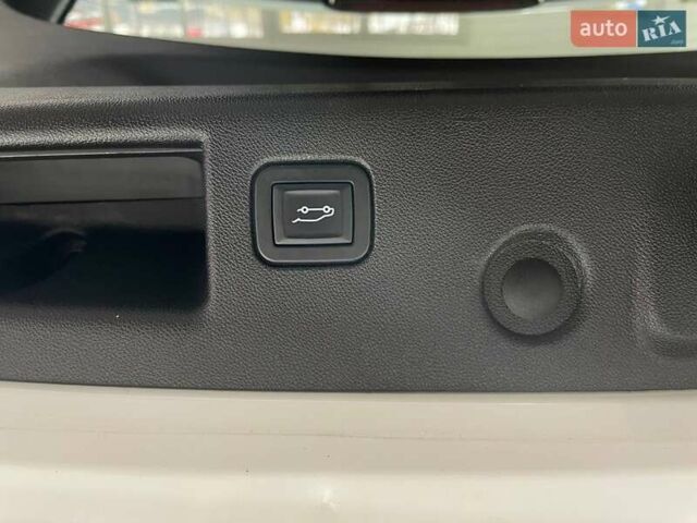 Білий Шевроле Еквінокс, об'ємом двигуна 2 л та пробігом 123 тис. км за 18990 $, фото 50 на Automoto.ua