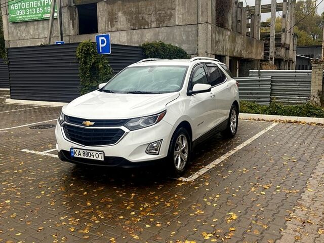 Белый Шевроле Эквинокс, объемом двигателя 2 л и пробегом 230 тыс. км за 15000 $, фото 1 на Automoto.ua