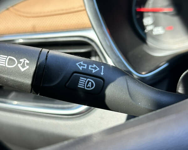 Белый Шевроле Эквинокс, объемом двигателя 2 л и пробегом 43 тыс. км за 21000 $, фото 9 на Automoto.ua