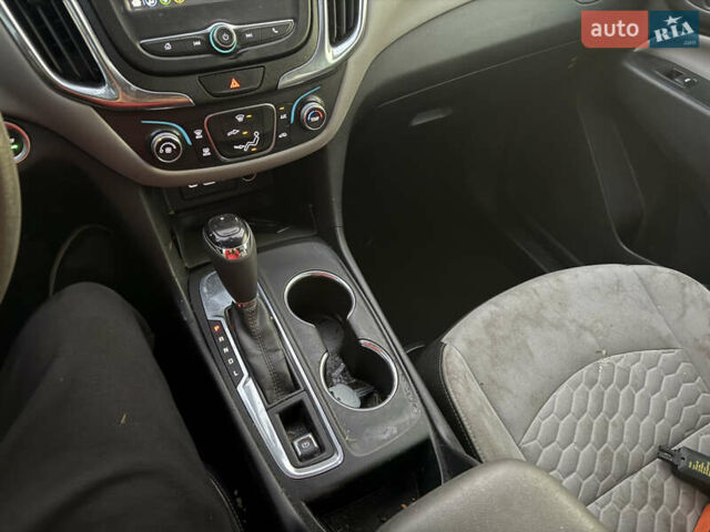 Білий Шевроле Еквінокс, об'ємом двигуна 1.5 л та пробігом 228 тис. км за 9900 $, фото 24 на Automoto.ua