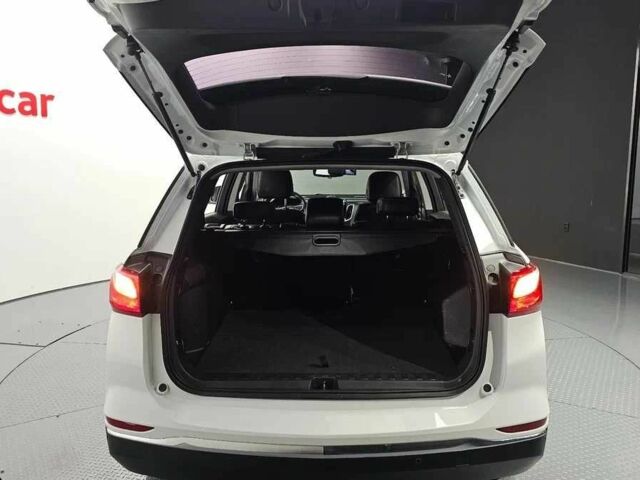 Білий Шевроле Еквінокс, об'ємом двигуна 1.6 л та пробігом 57 тис. км за 13000 $, фото 12 на Automoto.ua