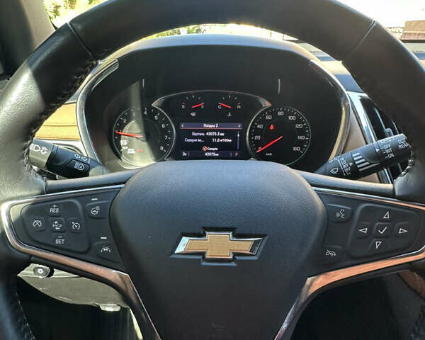 Белый Шевроле Эквинокс, объемом двигателя 2 л и пробегом 43 тыс. км за 21000 $, фото 7 на Automoto.ua