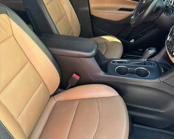 Белый Шевроле Эквинокс, объемом двигателя 2 л и пробегом 43 тыс. км за 21000 $, фото 2 на Automoto.ua