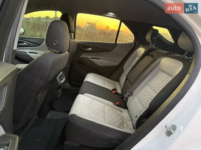 Білий Шевроле Еквінокс, об'ємом двигуна 1.5 л та пробігом 228 тис. км за 9900 $, фото 16 на Automoto.ua