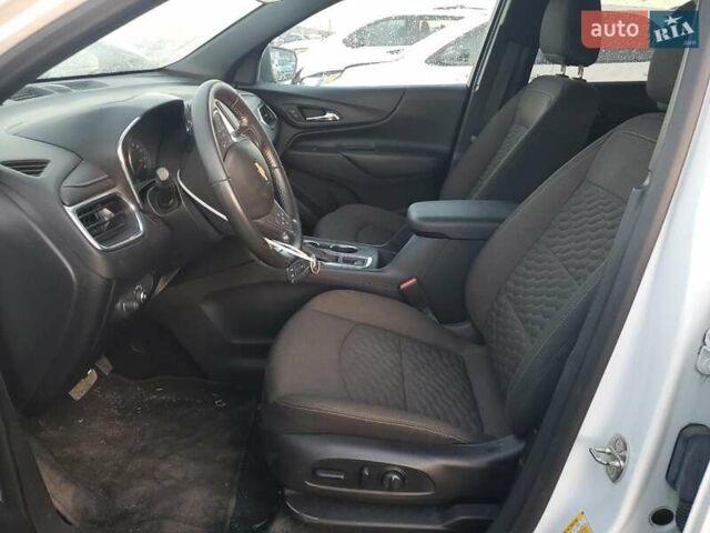 Белый Шевроле Эквинокс, объемом двигателя 1.5 л и пробегом 68 тыс. км за 3200 $, фото 5 на Automoto.ua