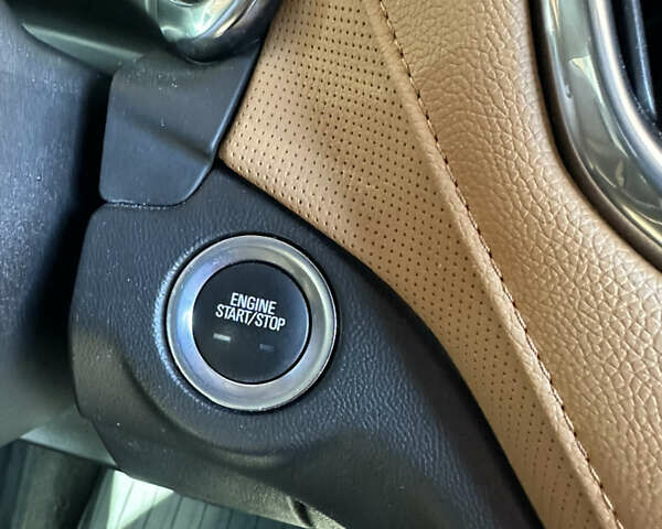 Белый Шевроле Эквинокс, объемом двигателя 2 л и пробегом 43 тыс. км за 21000 $, фото 21 на Automoto.ua