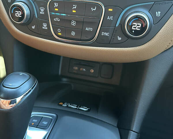 Белый Шевроле Эквинокс, объемом двигателя 2 л и пробегом 43 тыс. км за 21000 $, фото 10 на Automoto.ua