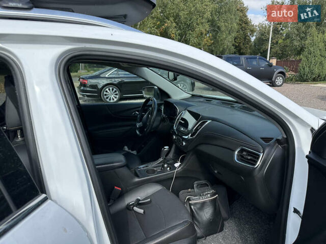 Белый Шевроле Эквинокс, объемом двигателя 2 л и пробегом 65 тыс. км за 18500 $, фото 3 на Automoto.ua