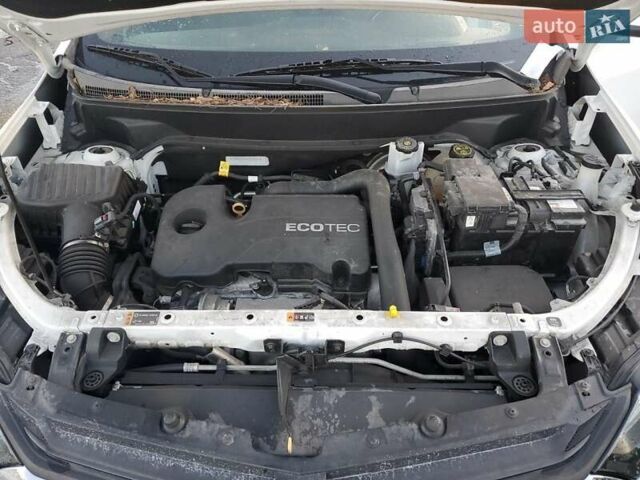 Белый Шевроле Эквинокс, объемом двигателя 1.5 л и пробегом 68 тыс. км за 3200 $, фото 1 на Automoto.ua