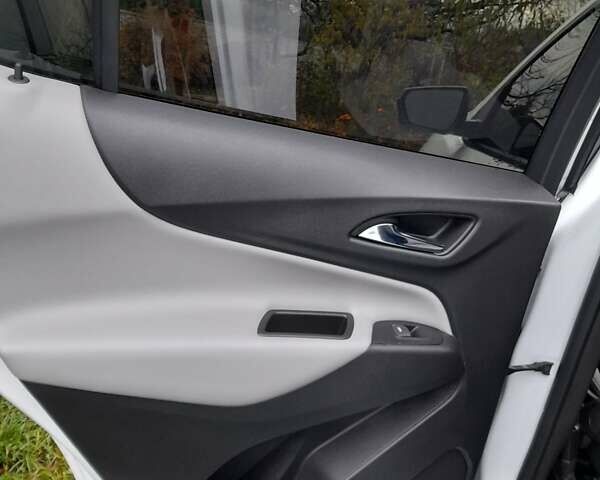 Белый Шевроле Эквинокс, объемом двигателя 1.49 л и пробегом 36 тыс. км за 16999 $, фото 8 на Automoto.ua