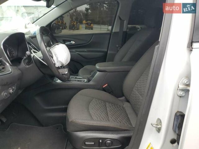 Белый Шевроле Эквинокс, объемом двигателя 1.5 л и пробегом 64 тыс. км за 3000 $, фото 6 на Automoto.ua