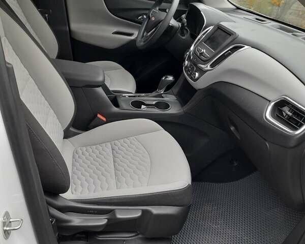 Белый Шевроле Эквинокс, объемом двигателя 1.49 л и пробегом 36 тыс. км за 16999 $, фото 11 на Automoto.ua