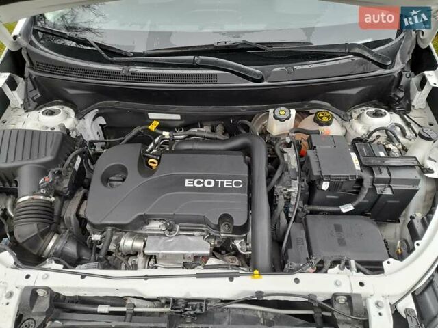 Белый Шевроле Эквинокс, объемом двигателя 1.49 л и пробегом 36 тыс. км за 16999 $, фото 15 на Automoto.ua