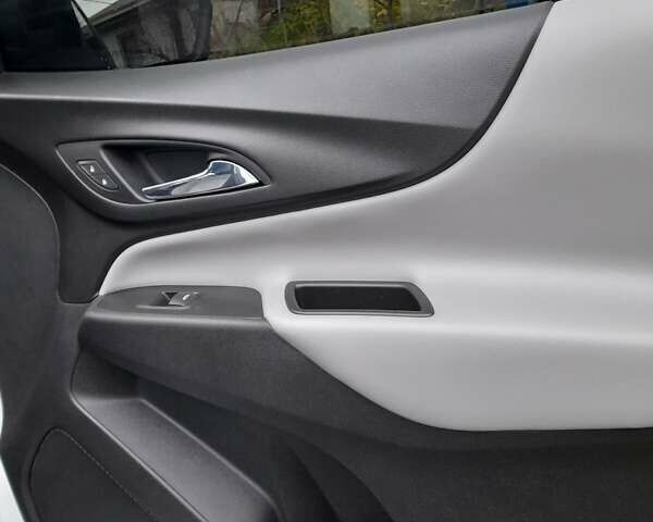 Белый Шевроле Эквинокс, объемом двигателя 1.49 л и пробегом 36 тыс. км за 16999 $, фото 10 на Automoto.ua