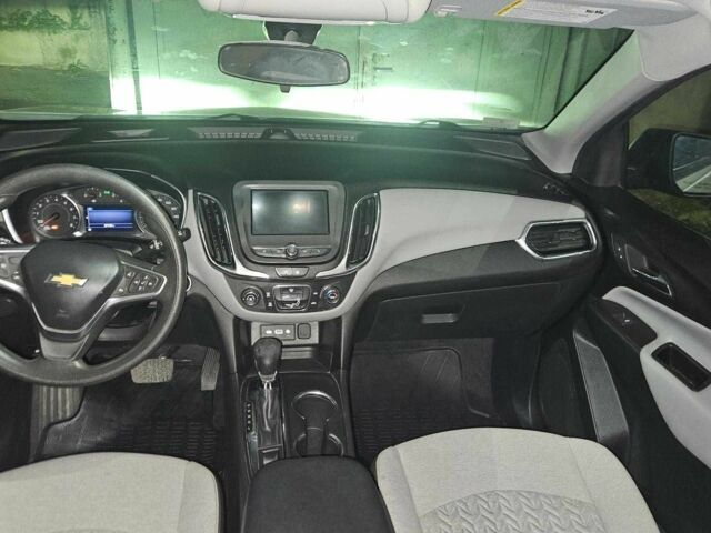 Белый Шевроле Эквинокс, объемом двигателя 1.5 л и пробегом 23 тыс. км за 13400 $, фото 5 на Automoto.ua