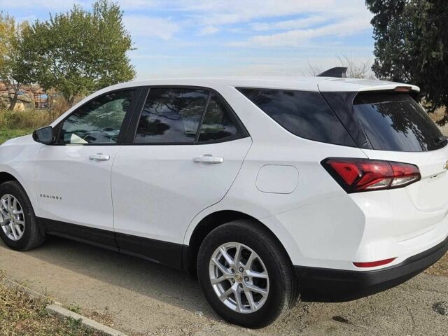 Белый Шевроле Эквинокс, объемом двигателя 1.5 л и пробегом 23 тыс. км за 13400 $, фото 2 на Automoto.ua