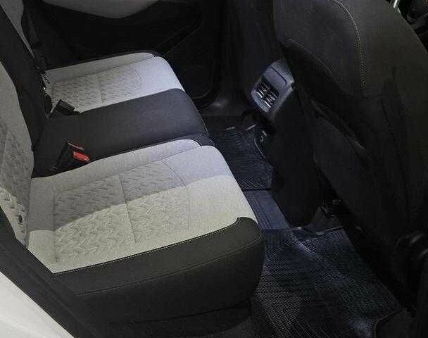 Белый Шевроле Эквинокс, объемом двигателя 1.5 л и пробегом 23 тыс. км за 13400 $, фото 7 на Automoto.ua