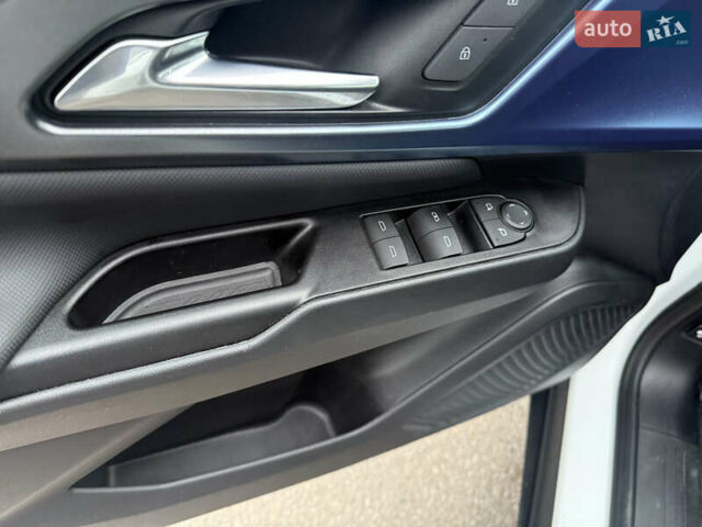 Белый Шевроле Эквинокс, объемом двигателя 0 л и пробегом 10 тыс. км за 28500 $, фото 17 на Automoto.ua