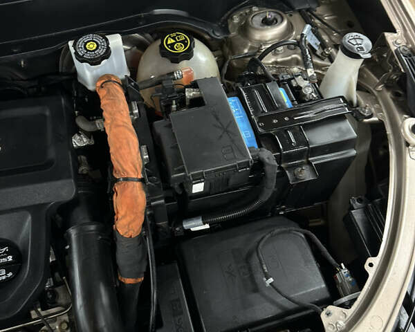 Бежевый Шевроле Эквинокс, объемом двигателя 1.6 л и пробегом 220 тыс. км за 17300 $, фото 49 на Automoto.ua
