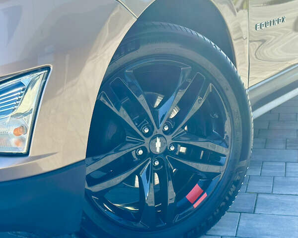 Бежевый Шевроле Эквинокс, объемом двигателя 1.6 л и пробегом 229 тыс. км за 17100 $, фото 3 на Automoto.ua