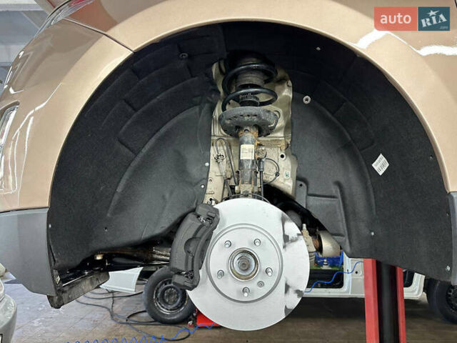 Бежевый Шевроле Эквинокс, объемом двигателя 1.6 л и пробегом 229 тыс. км за 17100 $, фото 47 на Automoto.ua