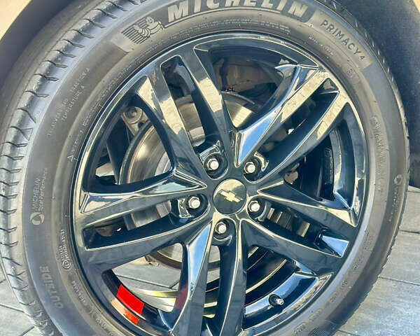 Бежевый Шевроле Эквинокс, объемом двигателя 1.6 л и пробегом 229 тыс. км за 17100 $, фото 40 на Automoto.ua