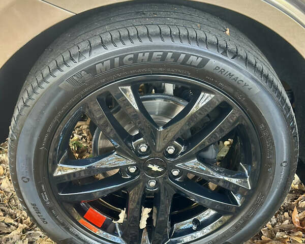 Бежевый Шевроле Эквинокс, объемом двигателя 1.6 л и пробегом 229 тыс. км за 17100 $, фото 13 на Automoto.ua