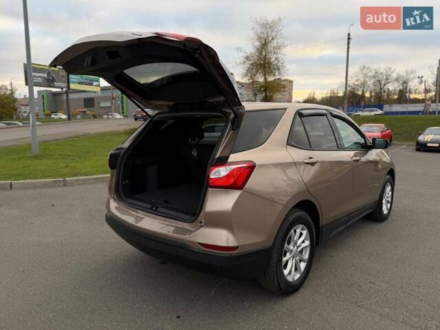 Бежевий Шевроле Еквінокс, об'ємом двигуна 1.5 л та пробігом 134 тис. км за 14300 $, фото 28 на Automoto.ua