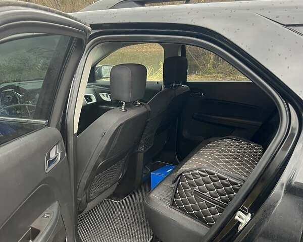 Черный Шевроле Эквинокс, объемом двигателя 2.36 л и пробегом 214 тыс. км за 8000 $, фото 1 на Automoto.ua