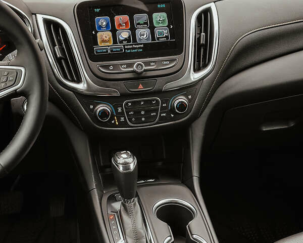 Черный Шевроле Эквинокс, объемом двигателя 2 л и пробегом 224 тыс. км за 14200 $, фото 10 на Automoto.ua