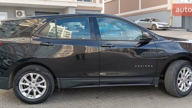 Черный Шевроле Эквинокс, объемом двигателя 1.49 л и пробегом 210 тыс. км за 15500 $, фото 6 на Automoto.ua