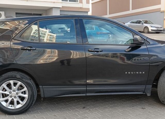 Черный Шевроле Эквинокс, объемом двигателя 1.5 л и пробегом 210 тыс. км за 15500 $, фото 5 на Automoto.ua