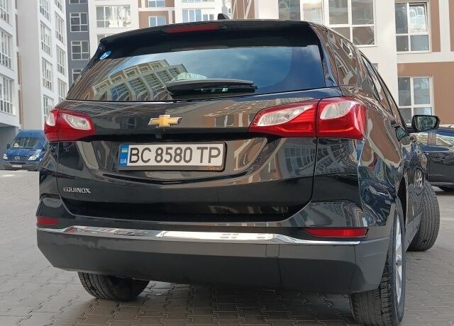 Черный Шевроле Эквинокс, объемом двигателя 1.5 л и пробегом 210 тыс. км за 15500 $, фото 4 на Automoto.ua