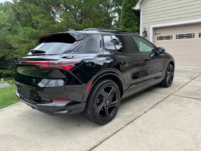 Черный Шевроле Эквинокс, объемом двигателя 0 л и пробегом 28 тыс. км за 2100 $, фото 7 на Automoto.ua