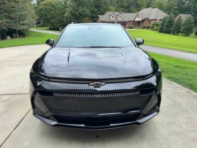 Черный Шевроле Эквинокс, объемом двигателя 0 л и пробегом 28 тыс. км за 2100 $, фото 1 на Automoto.ua